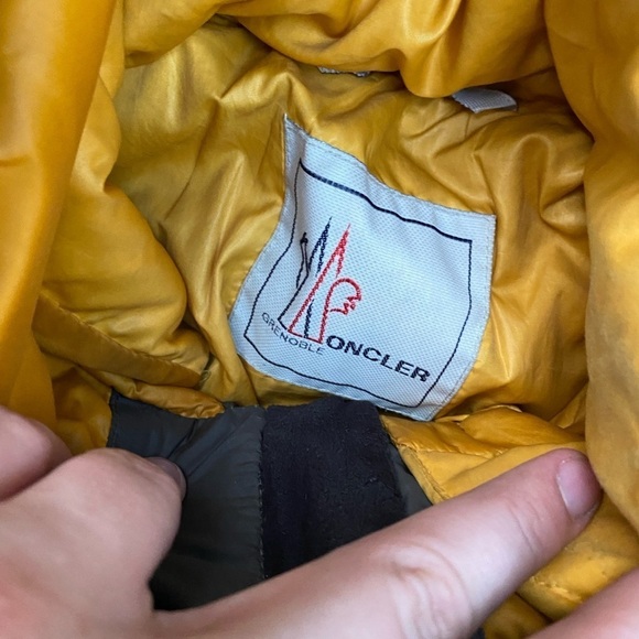 Moncler Grenoble Remarde Down Coat Jacket Size 2 Green Olive - Picture 9 of 16